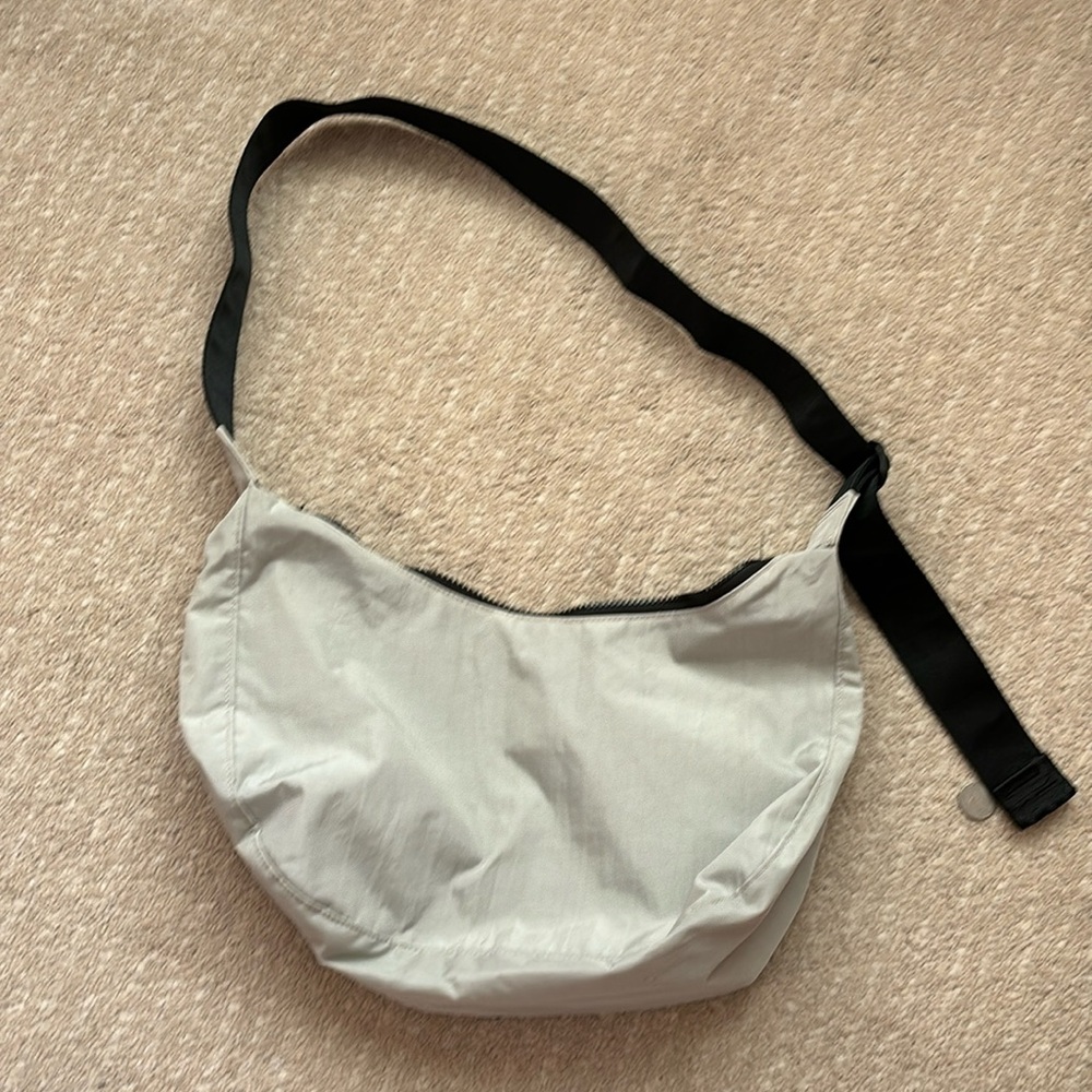 BAGGU grey and black